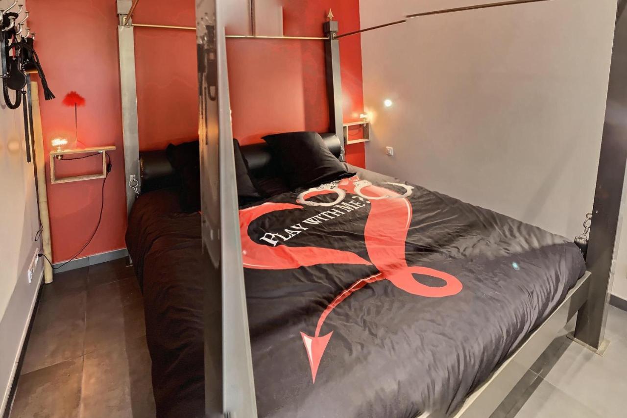 LE DONJON Villa de luxe BDSM Port Nature Cap d'Agde naturiste Extérieur photo